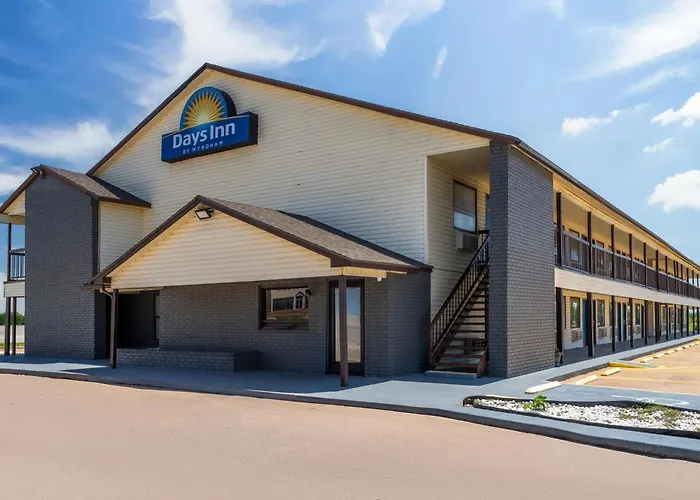 Days Inn By Wyndham Pratt